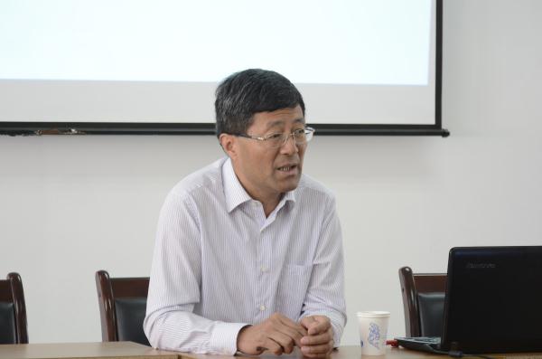 河海大学许长新教授来我校讲学
