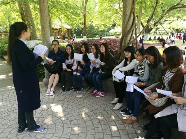 我院本科生党支部认真学习党的十八届六中全会、中纪委十八届七次全会精神